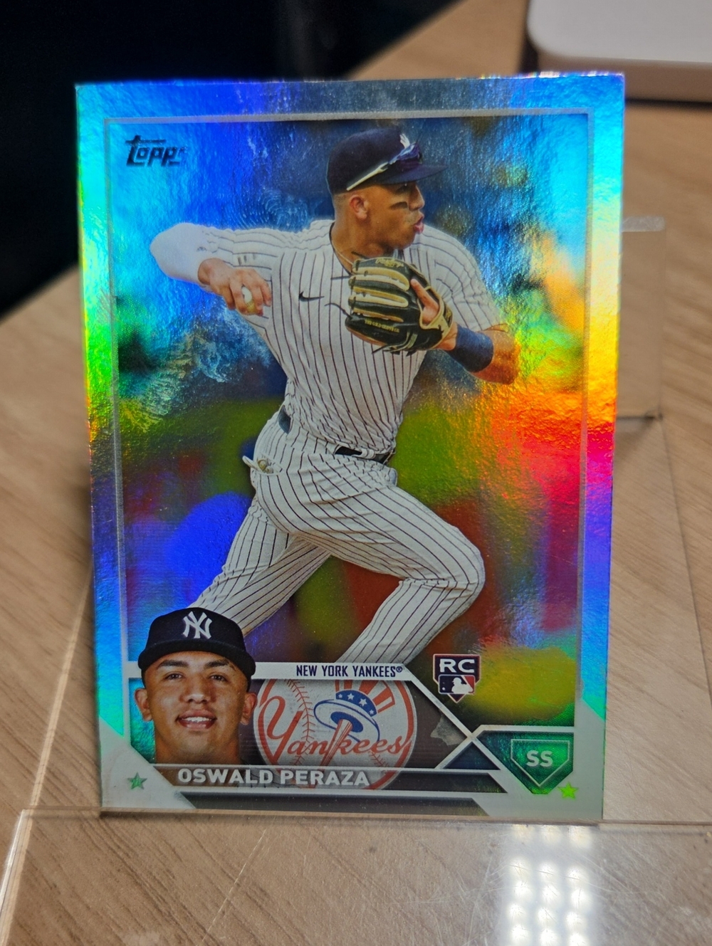 2023 Topps Rainbow Foil Oswald Peraza